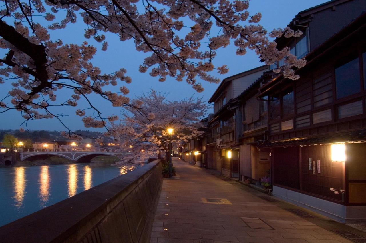 Kkr Hotel Kanazawa Exterior foto